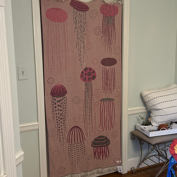 Jellyfish Patterned Throw Tapestry Towel 2 Side Organic Cotton Violet +!Gray NEW - Picture 4 of 15